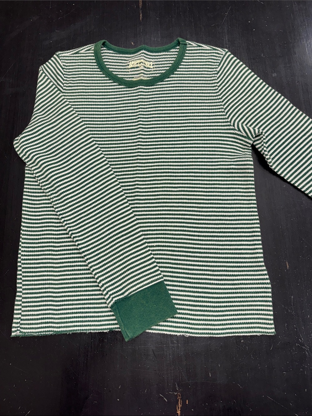 AMERICAN EAGLE green and white striped thermal long sleeve t shirt. size large.